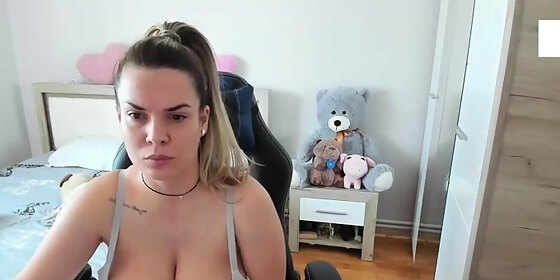 big boobs milf masturbating