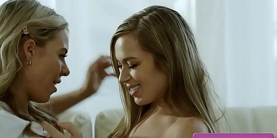 beautiful lesbian babes with huge and spectacular big tits fuck in threesome skylar snow melissa stratton slimthick vic