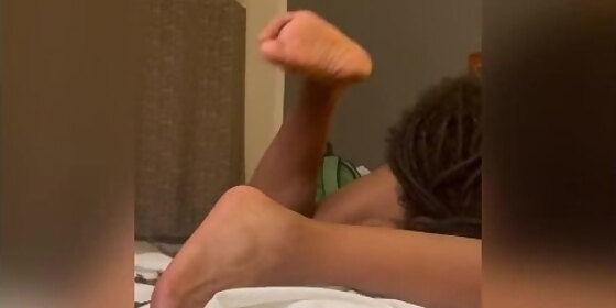ebony thot let me eat her out