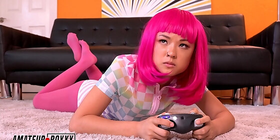 amateur boxxx gamer girl lulu chu orgasm by step bro