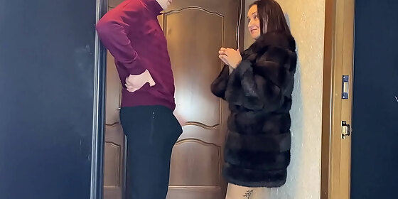 came to a friend s stepmother and met a whore alina tumanova very hard blowjob
