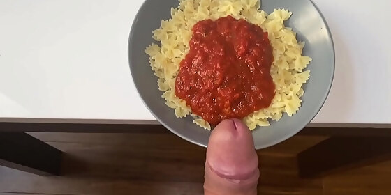 i eat my man s cum pasta and i love it