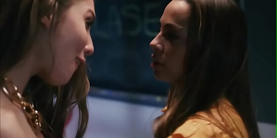 lena and abigail help each other orgasm