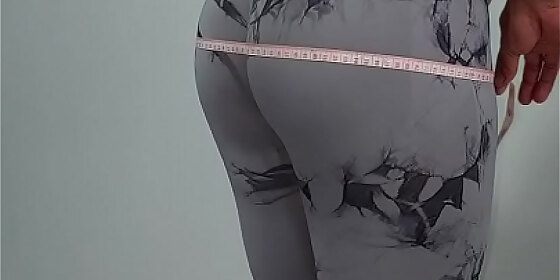 big ass friend in leggings shows her thong