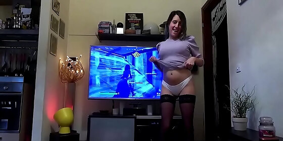 fortnite or fucking an easy choice with susy