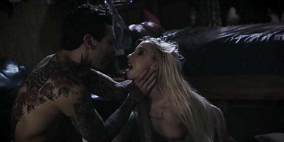 slutty blonde jumped on a tattooed guy with huge cock
