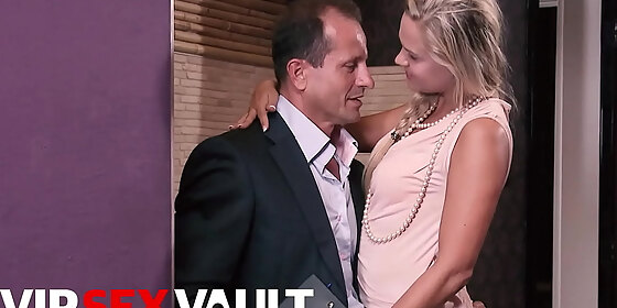 Rometic Uhl Sex - Vip Sex Vault George Uhl Barra Brass Beautiful European Babe Hard Banged By  A Real Estate Agent HD SEX Porn Video 15:30
