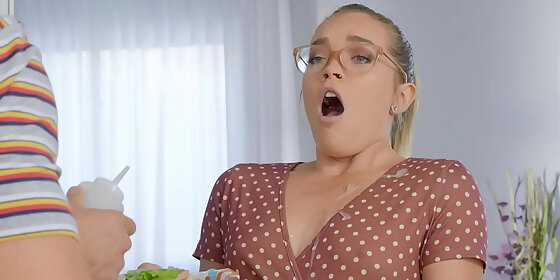 she likes her cock in the kitchen brazzers scene from zzfull com hc