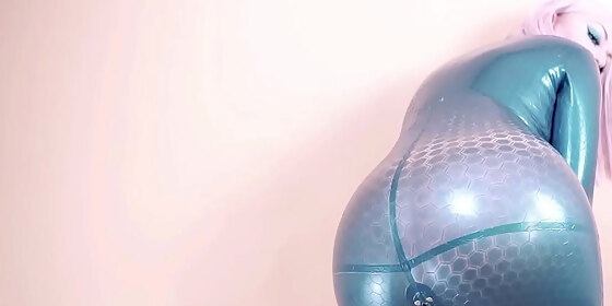 latex rubber catsuit closeup shiny fetish clothes model arya grander