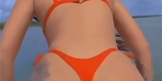 latina big booty