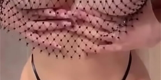 rich tits and ass of kine amorosa