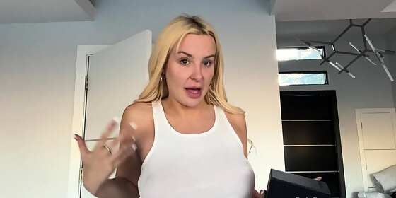 tana mongeau boobs flash video leaked
