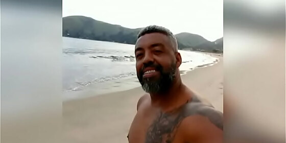 bolt jones and camilynha pitanga visit a couple in barra da tijuca rj