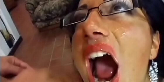 italian scratch cat priscilla salerno did her husband s head in that she urgently needed to test big ebony pecker with her asshole