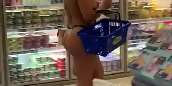 naked hot girl in the market