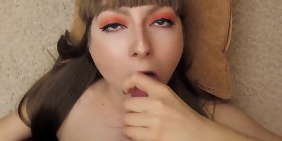 girlfriend sucks dick deeply of classmate and gets powerful cumshot in mouth