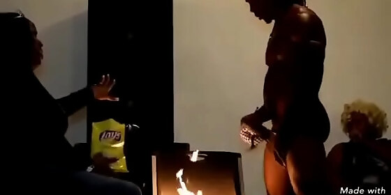 black stripper making hot link w huge cock must watch bonus
