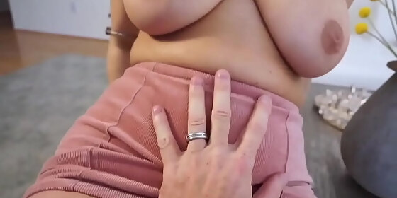 horny blonde hottie skylar snow seduces and gives blowjob to stepfather