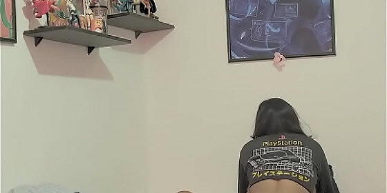 hidden angle for this big ass brunette