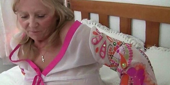 Granney Sex - Best Of British Grandma HD SEX Porn Video 20:00