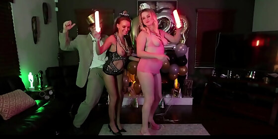 anytimesex4k stepmom and stepdaughter get the freeuse new year party started
