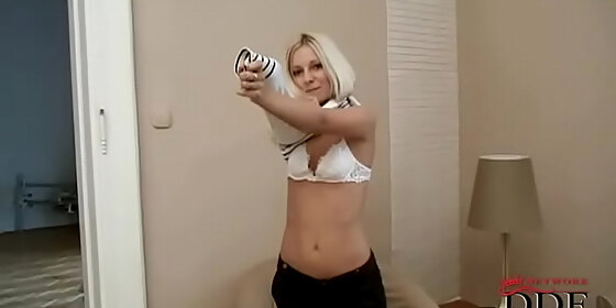 newcomer babe doing her very best