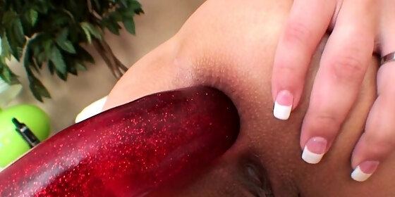 lovable brunette diva angel rivas is masturbating era her