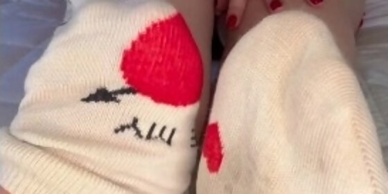 sexy pawg removes smelly socks for valentines day special valentiens promos on onlyfans