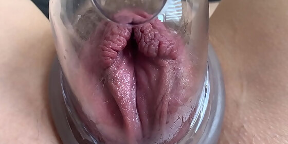 wet pussy pumping extreme close up