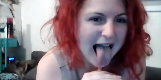 d milf cam broadcaster spitting and being sloppy