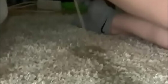 i piss on the carpet