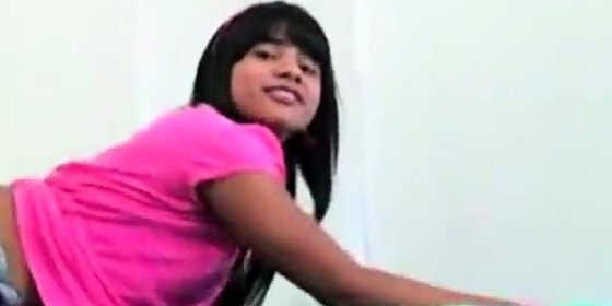 tobie teens masturbating solo