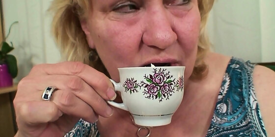 girl found bf drilling her old horny blonde mom