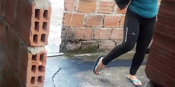 she sucks me off in an abandoned house part 1