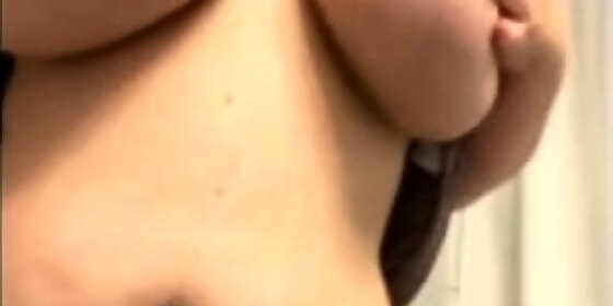 big boob brunette masturbates on webcam