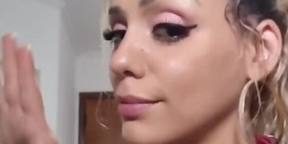 barbara alves se exibindo