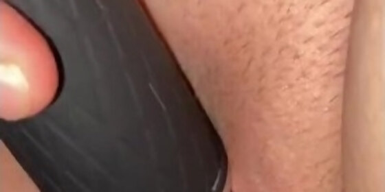 vibro sur mon clito et sa queue
