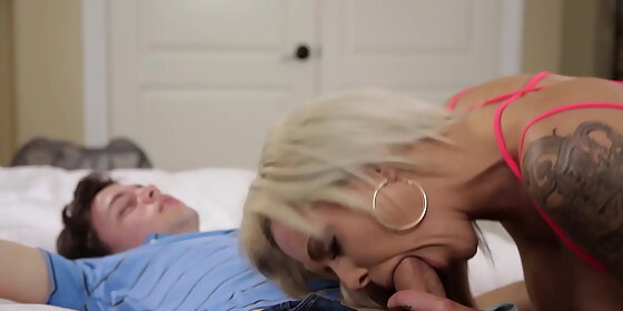naughty blonde mature nina elle sucked guys big dick before she rode it