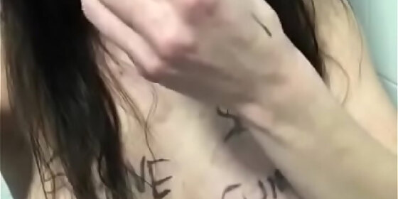 welsh sub slut wets herself