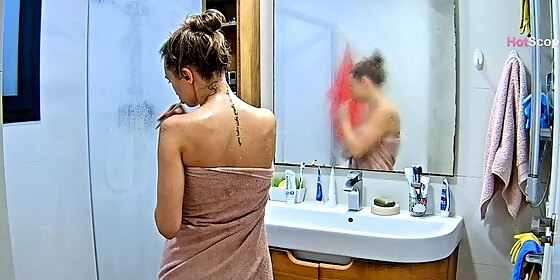 amateur wild chick solo masturbation
