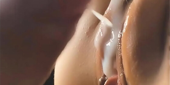 smeared the hair of her pussy with sperm and what flowed below pushed inside