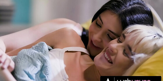 scared and lonely jessie saint calls bestie jane wilde for a torrid night