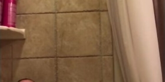 milf getting off in jacuzzi