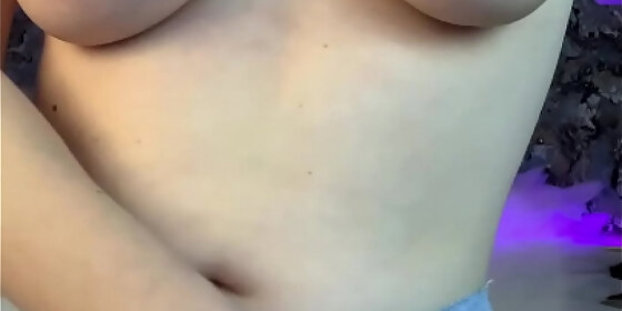 shy slut play when her boyfriend is away leaked