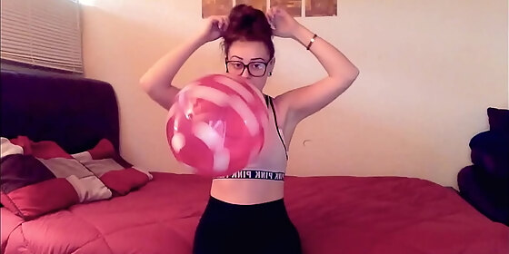beautiful b looner girl blow to pop sit to pop
