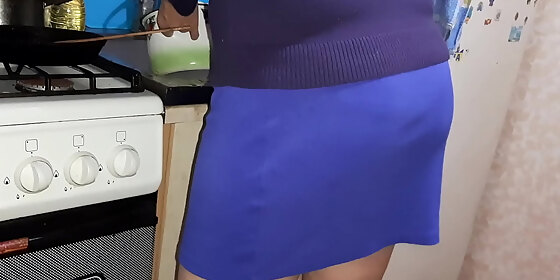 didn t wait for breakfast from the housekeeper but fucked lesbian illusion girls