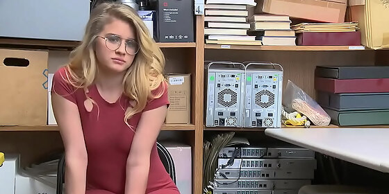 hot blonde teen insisted to fuck for thieving