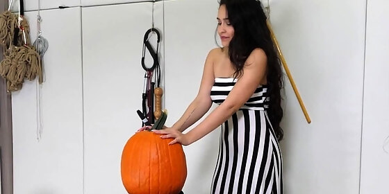 xaya lovelle flogged