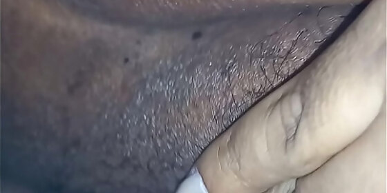 enrrabando the hot and she moaning with lust siririca