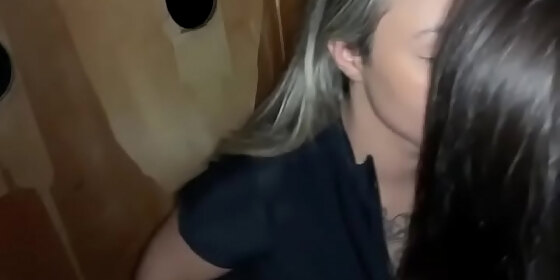 hotties making out